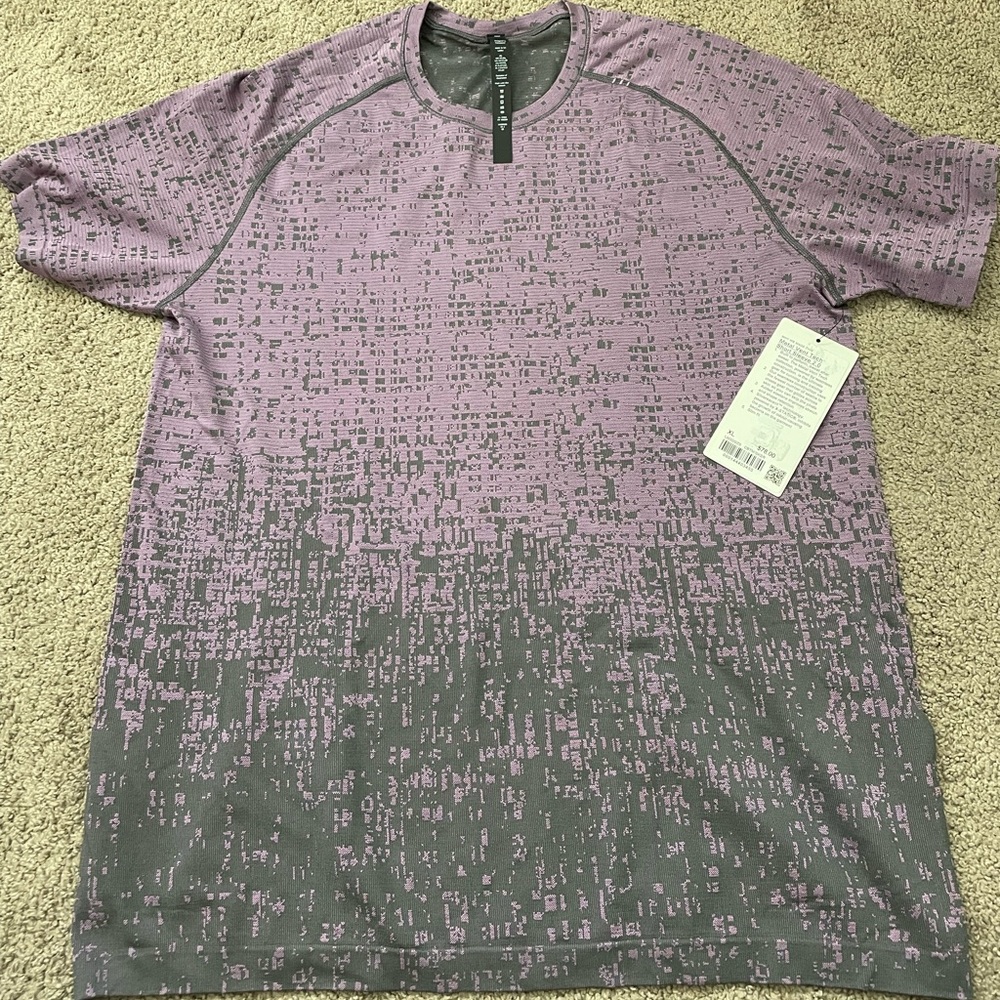 LULULEMON metal vent tech short sleeve